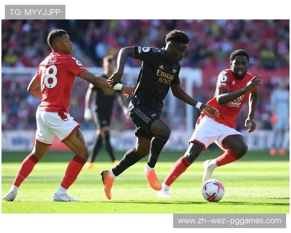 巅峰对决:欧冠决赛重燃足球激情,战斗在绿茵场上的荣耀追逐 巅峰对决:欧冠决赛重燃足球激情,战斗在绿茵场上的荣耀追逐